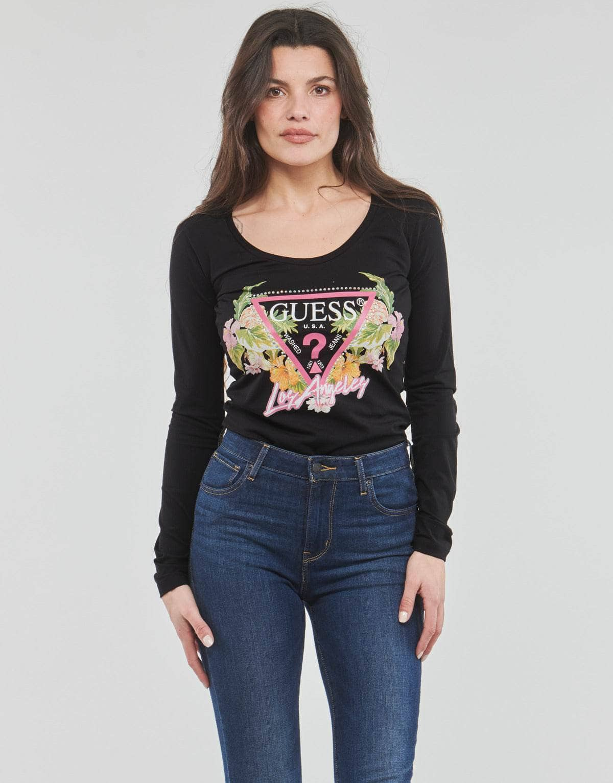 T-shirts a maniche lunghe Donna Guess  LS SN TRIANGLE FLOWERS TEE  Nero