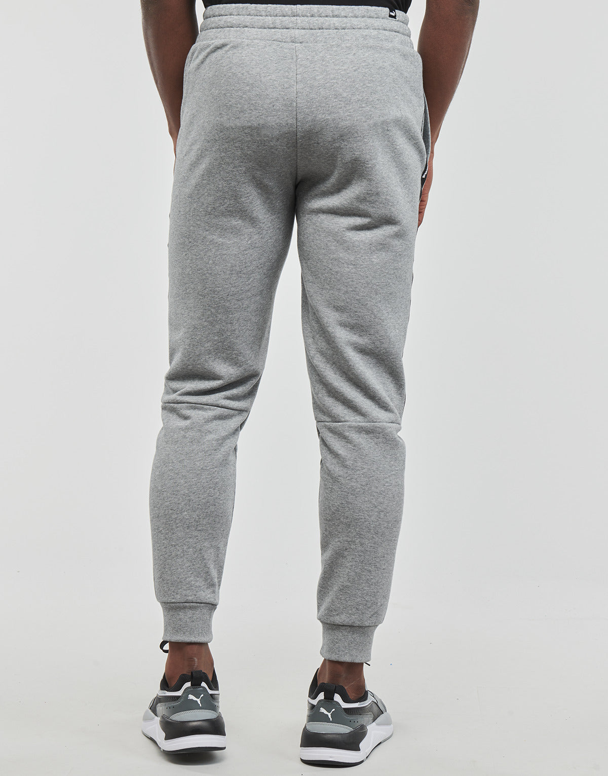 Pantaloni Sportivi Uomo Puma  ESS  TAPE  SWEATPANT  Grigio