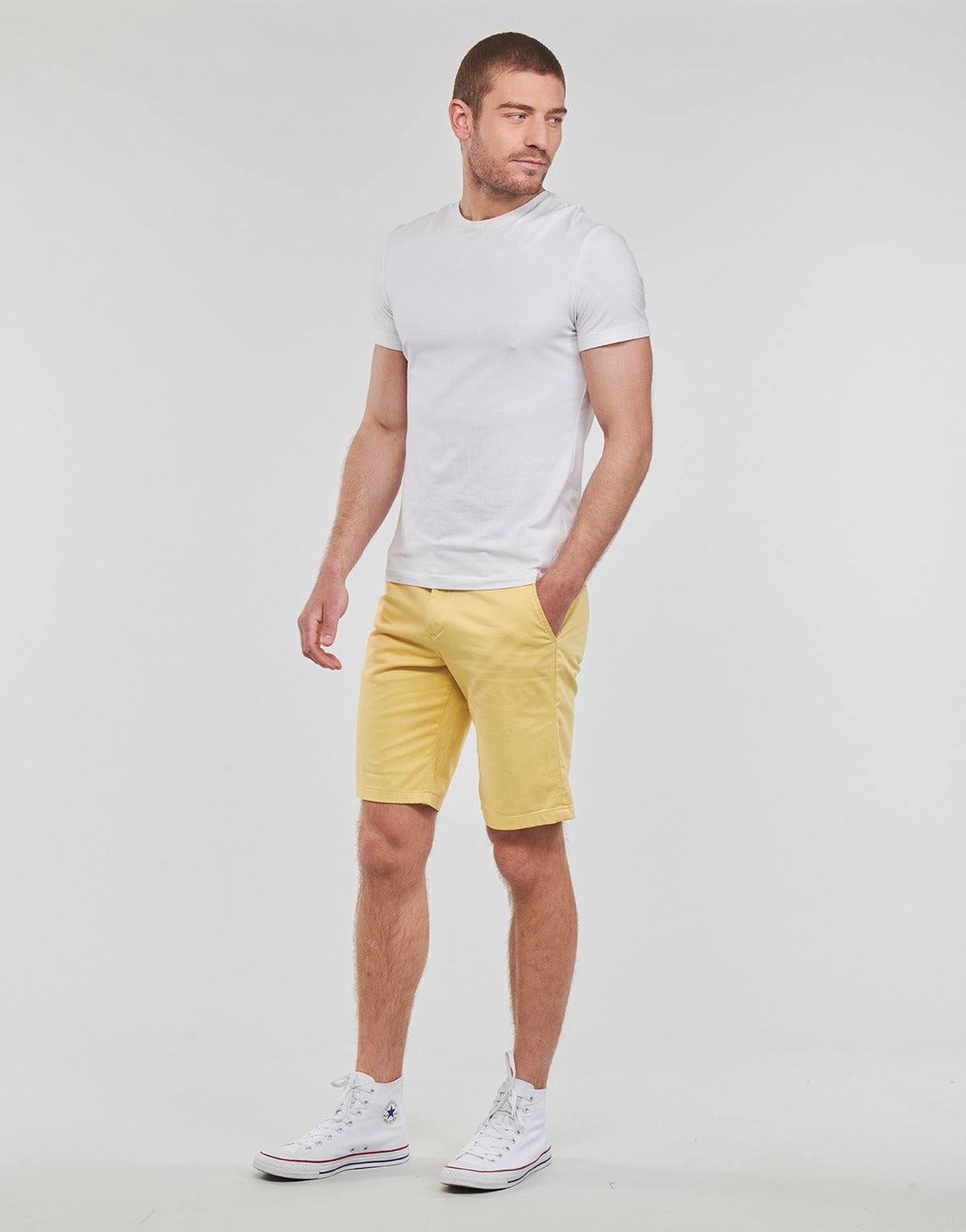 Pantaloni corti Uomo Jack & Jones  JPSTBOWIE JJSHORTS SOLID  Giallo