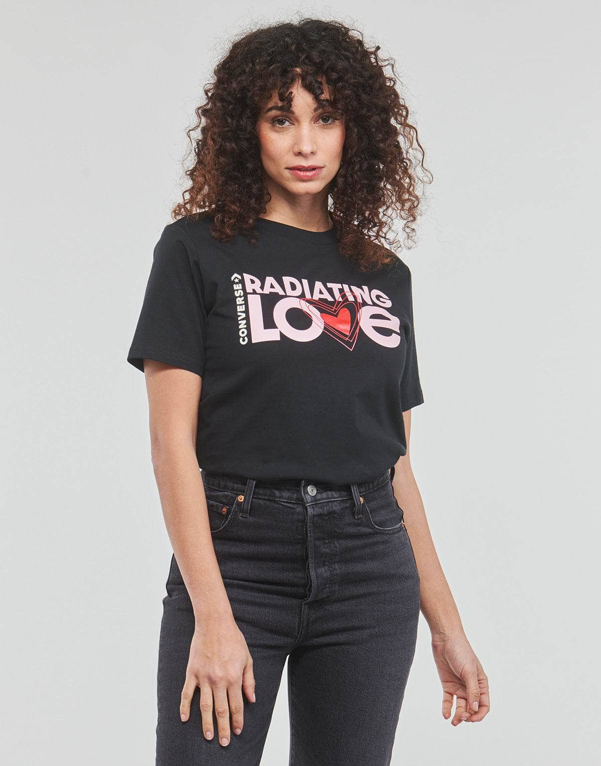 T-shirt Donna Converse  RADIATING LOVE SS CLASSIC GRAPHIC  Nero