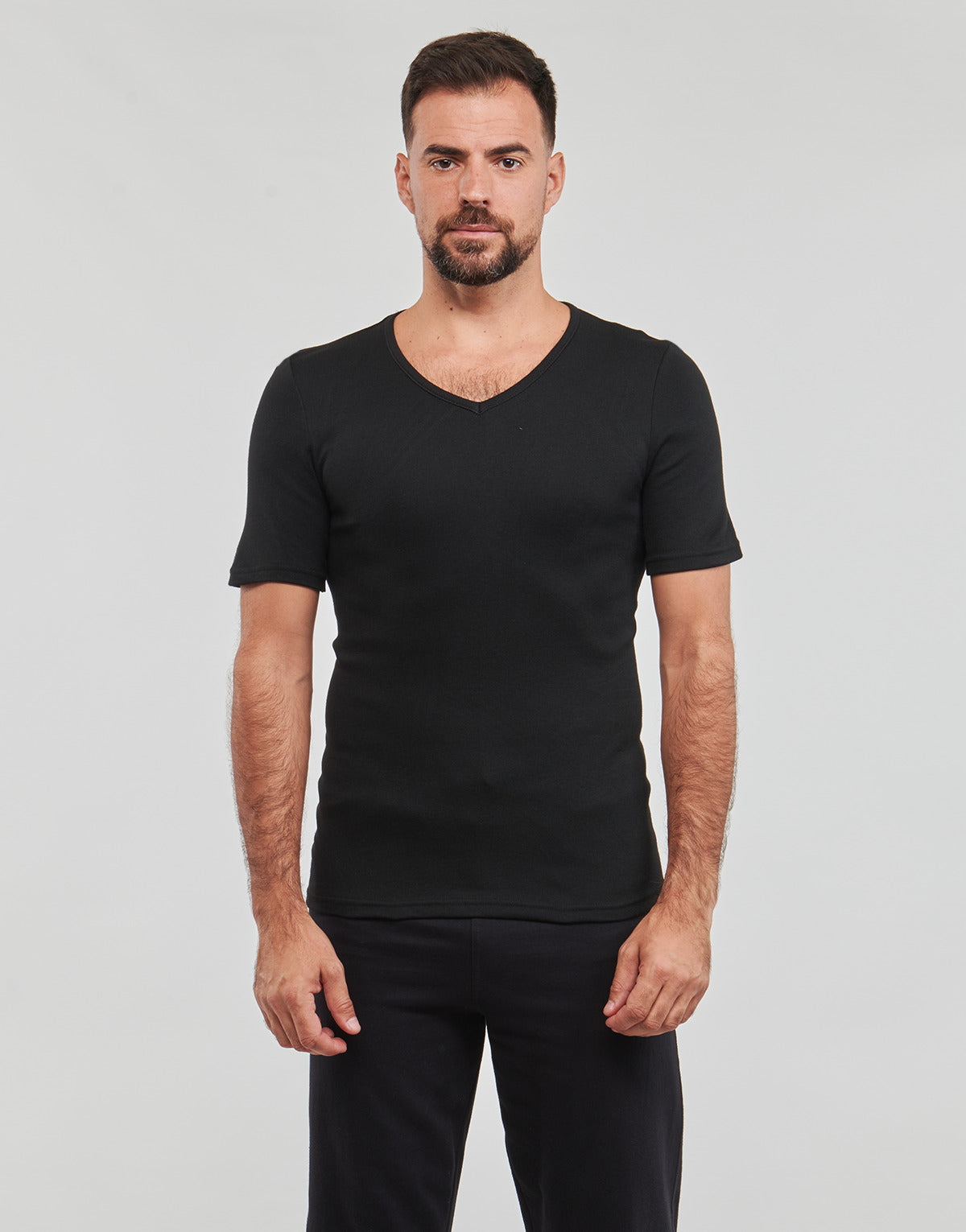 Maglietta intima Uomo Damart  CLASSIC SHORT SLEEVE V-NECK T SHIRT GRADE 3  Nero