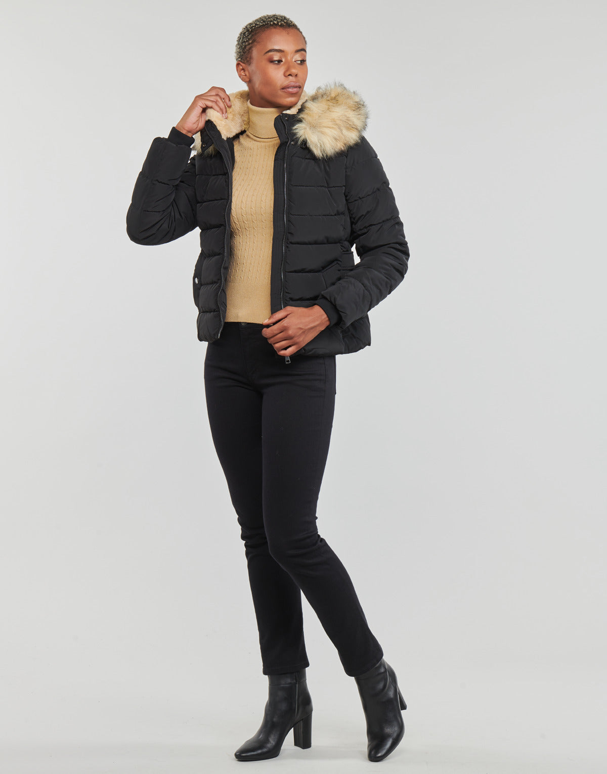 Piumino Donna Only  ONLNEWCAMILLA FUR HOOD JACKET CC OTW  Nero